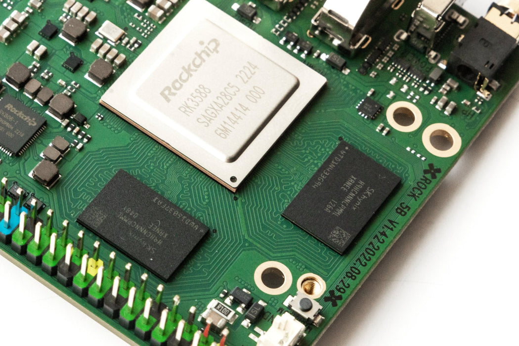 OKdo ROCK 5 Model B 8GB Single Board Computer Rockchip RK3588 Arm Cortex - A76 + Cortex - A55 - LynxPi